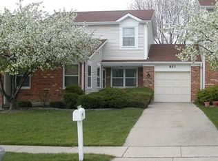 853 Colony Lake Dr, Schaumburg, IL 60194
