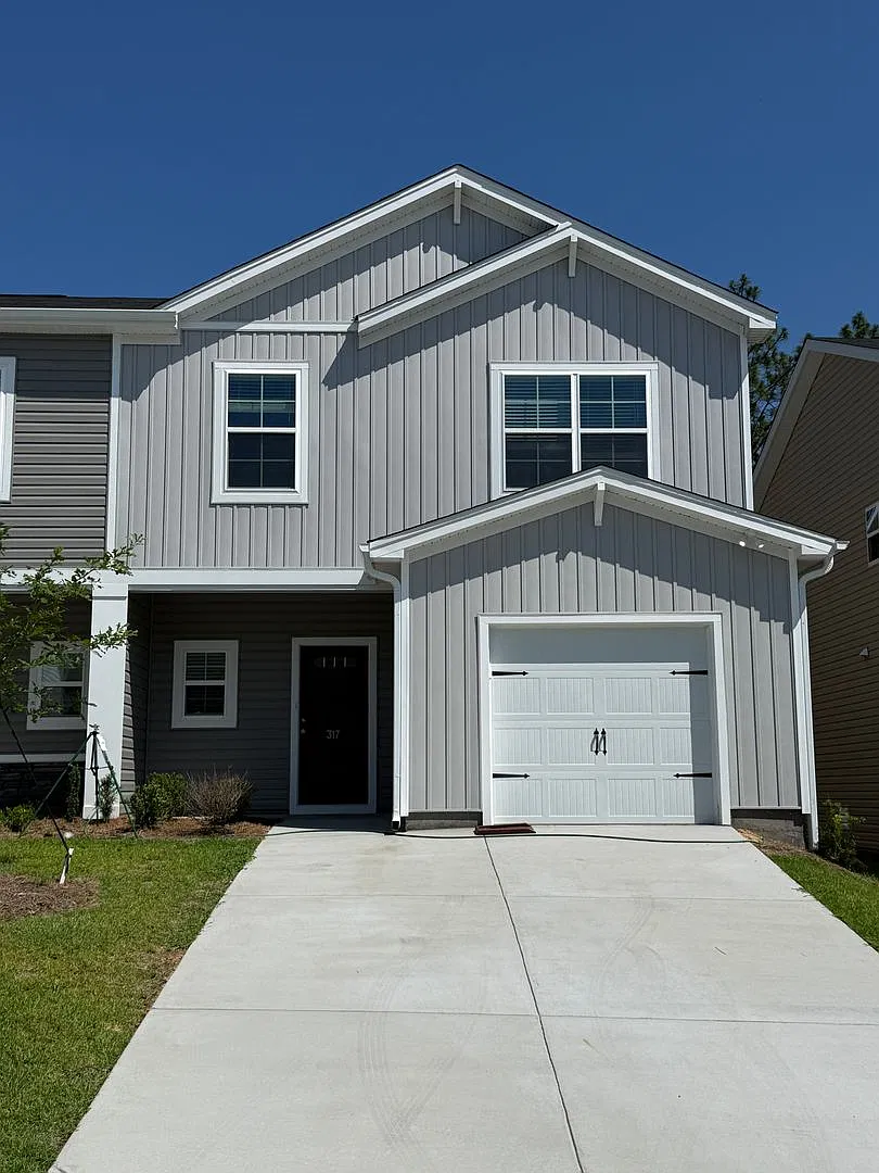 3 bed, 2.5 bath, 1720 sqft, $2,195 — Photo 1
