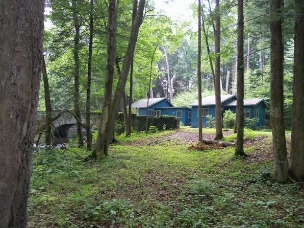 44 County Bridge Rd, East Stroudsburg, PA 18301