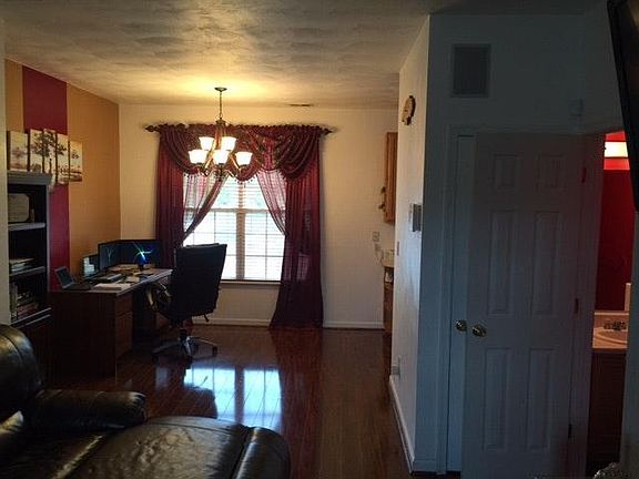 3rd image of 127 Dana Dr