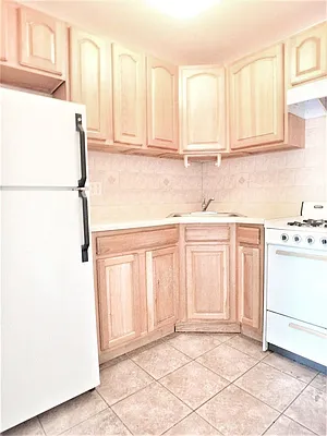 Rented by MAC Realty NY | media 6