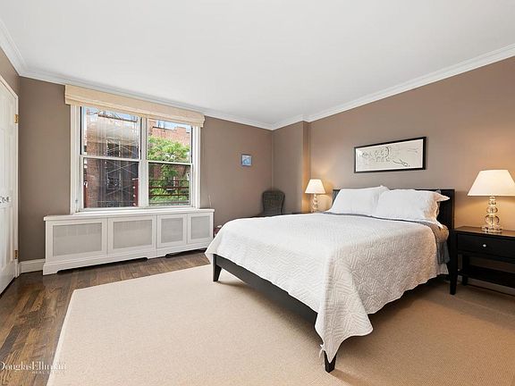 5th image of 185 W Houston St APT 4A