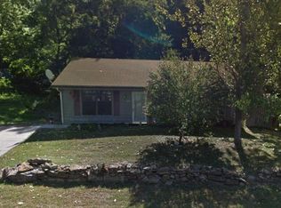 403 Ridge Dr, Sugar Creek, MO 64054