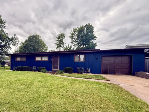 818 S Lane St, Palmyra, MO 63461