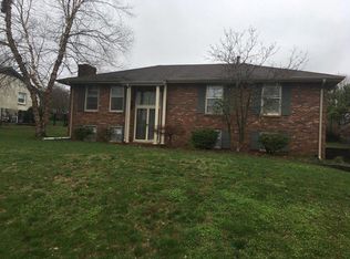 182 Cypress Rd, Versailles, KY 40383