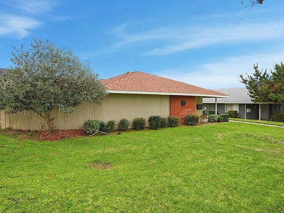2nd image of 840 Bonita Ave #840