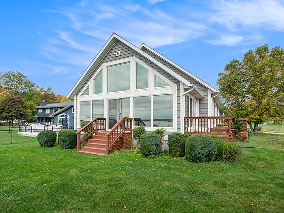 3rd image of 1017 Moorings Ct
