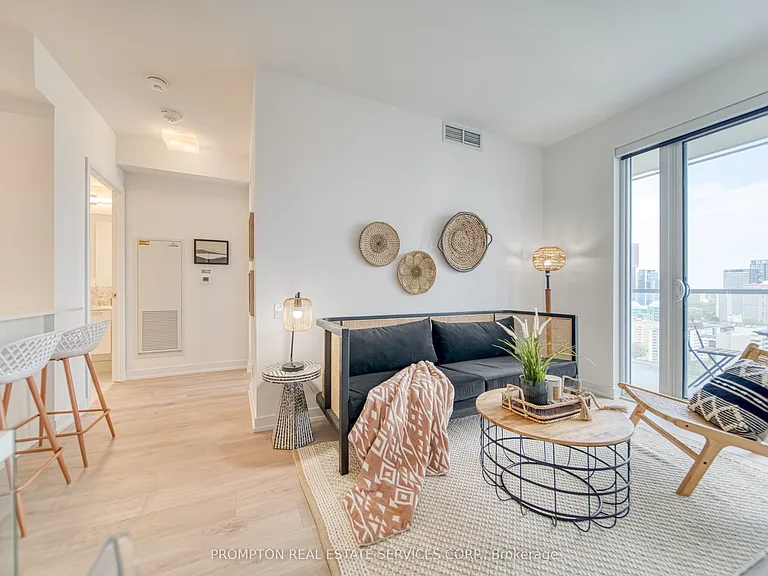 3 Gloucester St #1006 — Photo 4