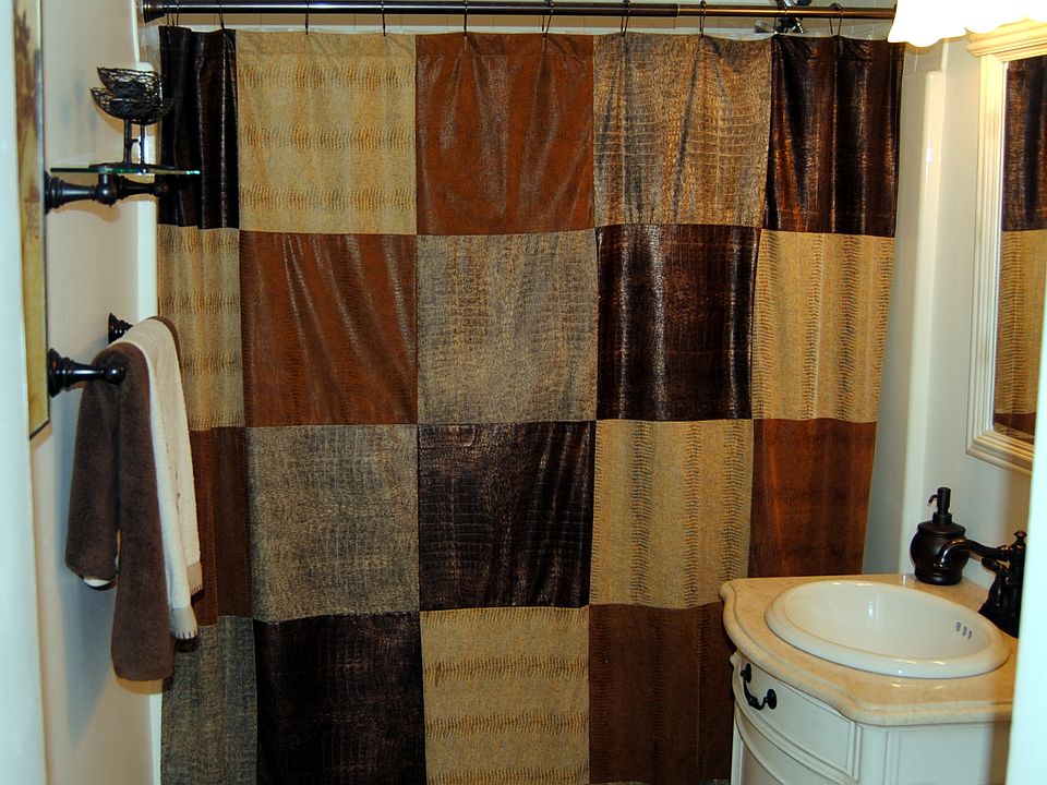Full Bath