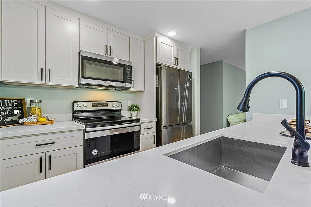 13801 Old Redmond Rd — Photo 3