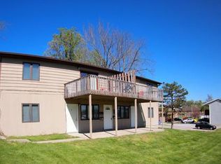 318 E Hester St #D, Carbondale, IL 62901