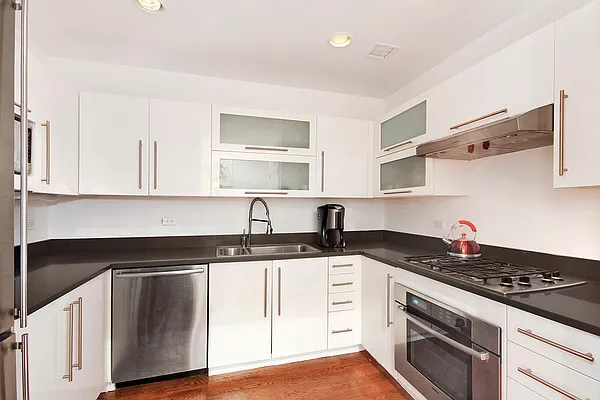 Sold by Corcoran | media 24