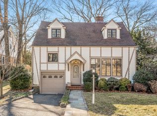 207 Mulberry Ln, Larchmont, NY 10538