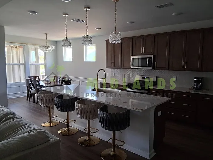 1127 Eagleston Way — Photo 4