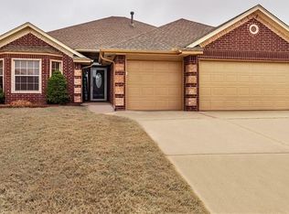 11174 Stoneridge Ln, Midwest City, OK 73130