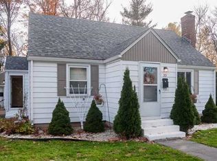 33 Woodybrook Rd, Windsor, CT 06095