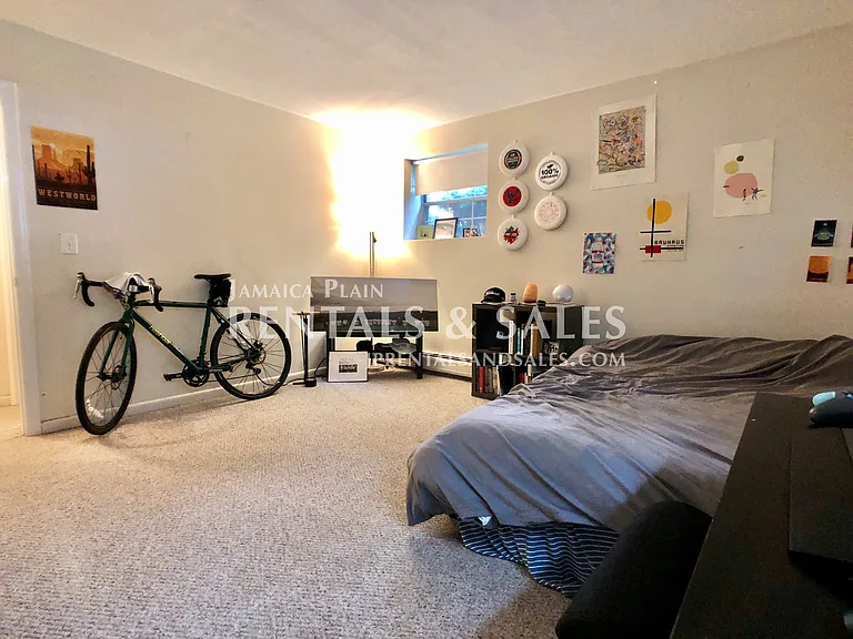 804 Centre St #2 — Photo 8