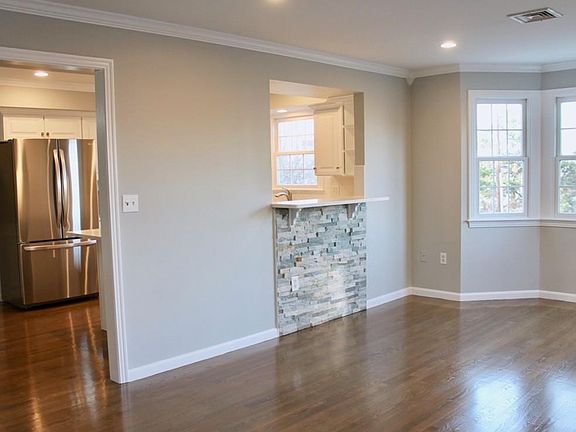 5th image of 53 Belmont St #53A