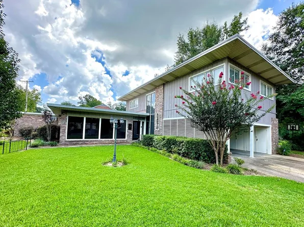 701 Lakeshore Dr, McComb, MS 39648