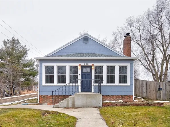 208 Market Ave NW, Mitchellville, IA 50169