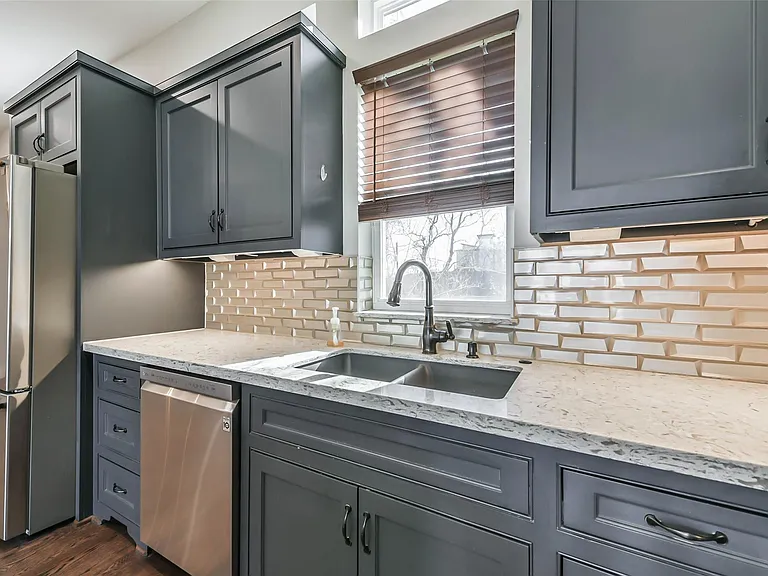 2422 Hadley St — Photo 15