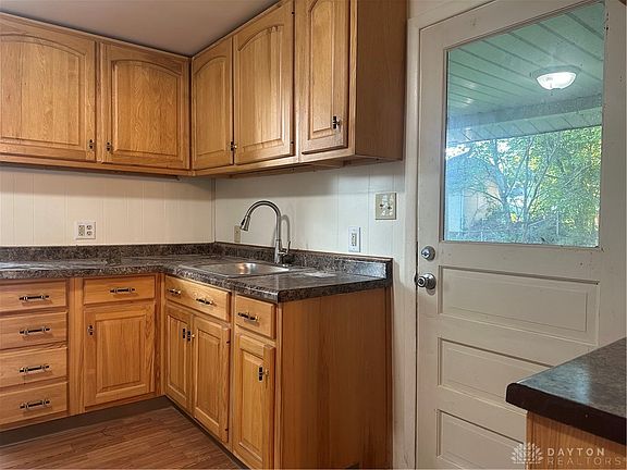 4th image of 1614 Carrollton Ave