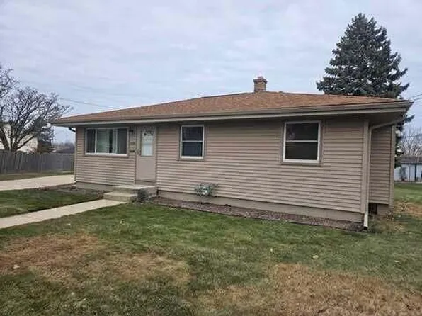 1709 Venus CIRCLE, Racine, WI 53404