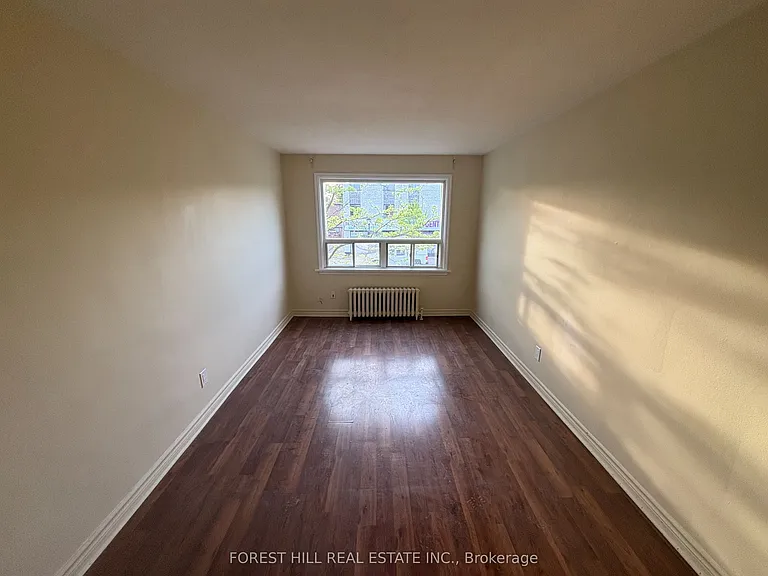 247 Lakeshore Rd E #3 — Photo 5