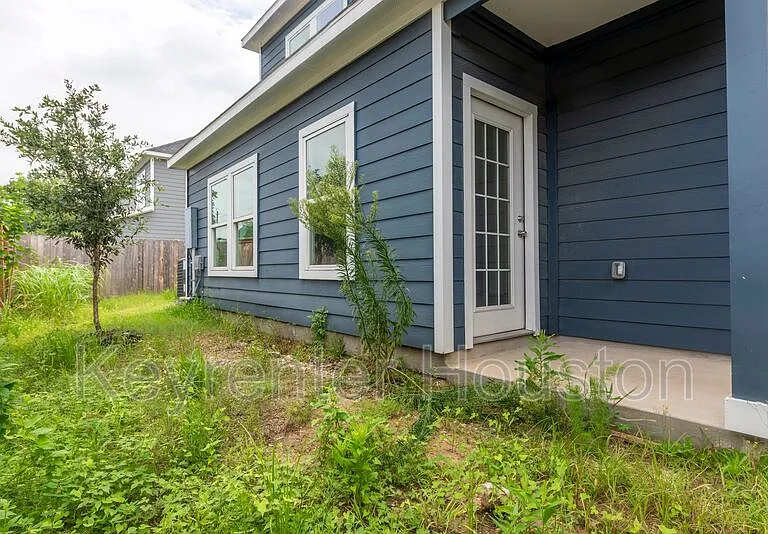 8203 Woodlyn Rd #C — Photo 30