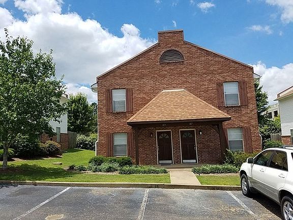 3rd image of 105 Edinburg Way #105