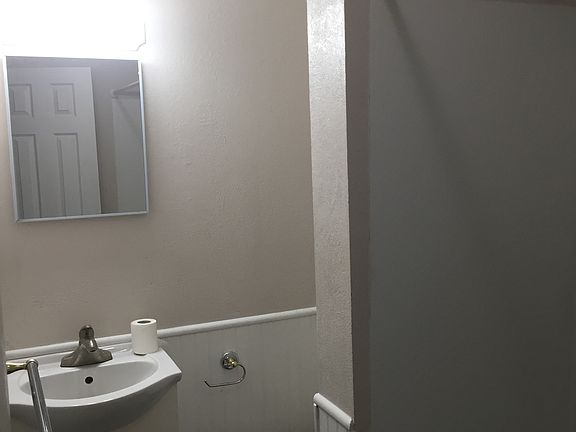 2nd image of 1455 Whitener St #B