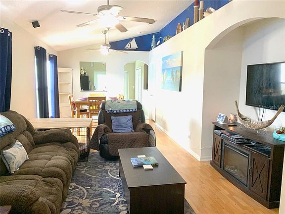 4th image of 7442 Oxford Garden Cir