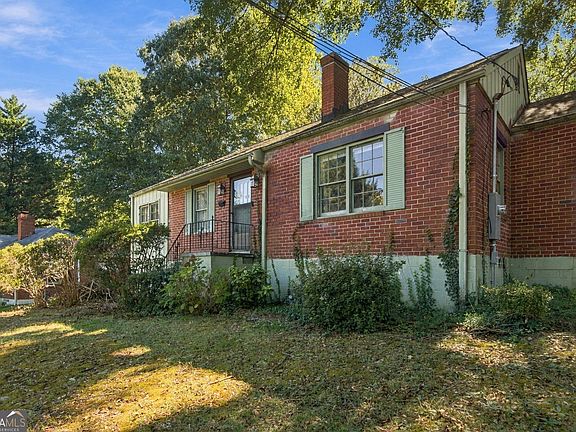 2nd image of 620 S Gordon Cir