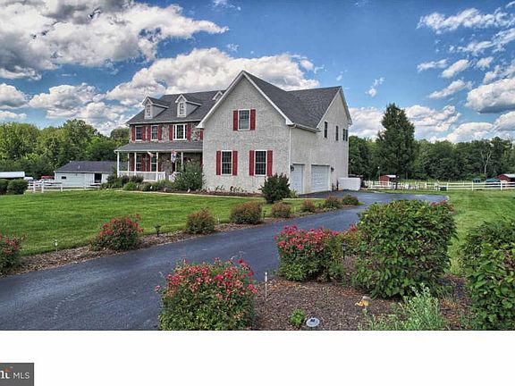 3rd image of 810 Tristen Way
