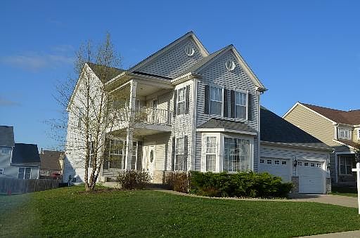 1st image of 1942 W Greenleaf Dr