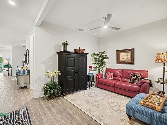 5th image of 44356 Panther Dr