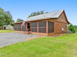 150 Byrd Ln, Lucedale, MS 39452