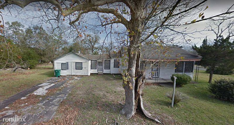 2nd image of 1602 9th St Orange Tx #77630