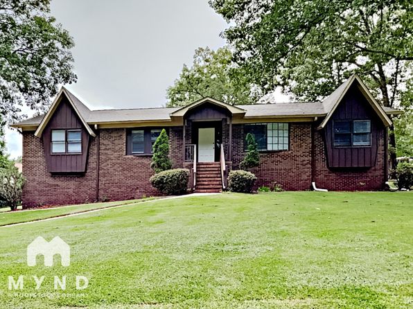 204 Moon Cir