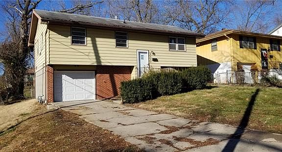 2nd image of 4520 Spruce Ave