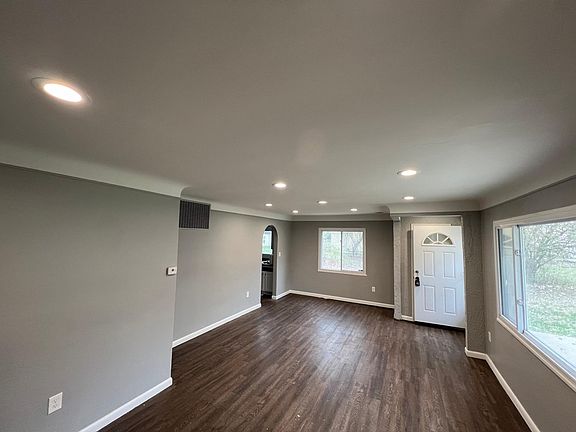 2nd image of 20470 Westover Ave