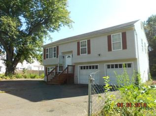 8 Daniels Ave, Bridgeport, CT 06606