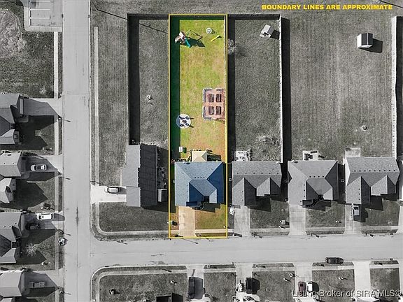3rd image of 8701 Black Oak Drive