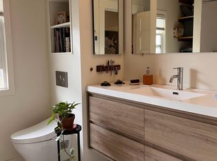 528 26th Ave S #C, Seattle, WA 98144