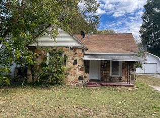 2332 N Kellett Avenue, Springfield, MO 65803