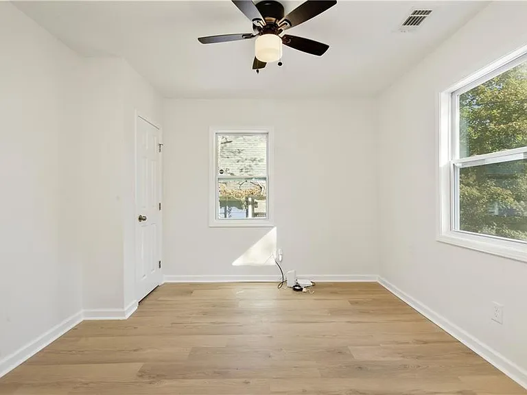 1015 Sims St SW — Photo 21