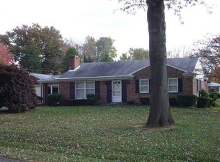 8700 Charing Cross Rd, Bellemeade, KY 40222