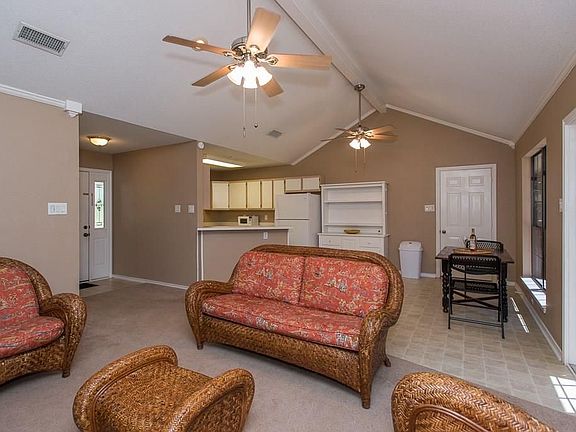 5th image of 125 Camino Robles St