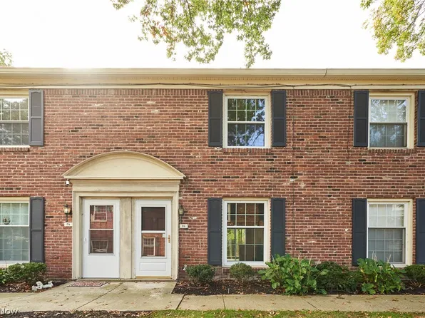 76 Menlo Park Dr, Akron, OH 44313