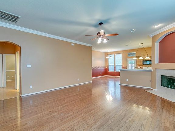 3rd image of 12031 Belle Ct